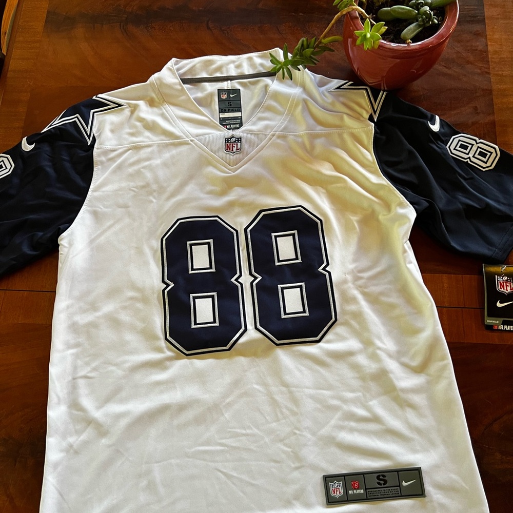 Dallas Cowboys official Nike Cee Dee Lamb Jersey